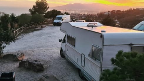 Jankies – Fiat Alcove 1998 🚎 max 5 persons 