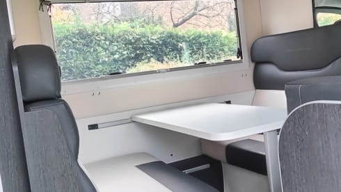 Kronos Camper – 7p Roller Team alcove from 2021