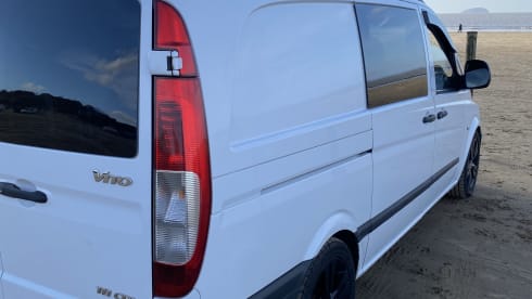Danny de Vito – 2 berth Mercedes Vito Campervan 