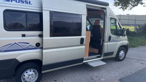 possl 2 win 2011, double air conditioning, e-bikes/scooter carrier