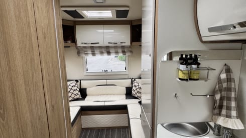 Kaz the Family Motorhome – Adventure-Ready 6 Berth Roller Team Motorhome – Family Comfort on Wheels
