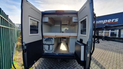 De Grijze XL – Hymer Bus Camper. 4 pers. Automatic 2020