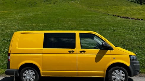 YELLOW VAN