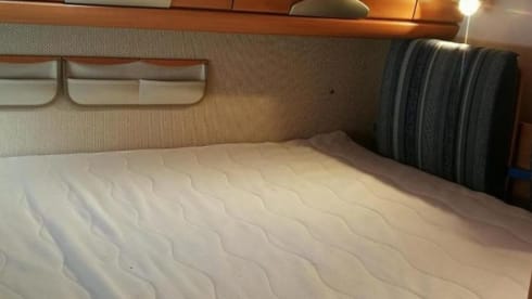 2p Hymer semi-integrated from 2007