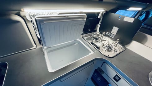 Vantura – Full option Ford Nugget plus Trail campervan 