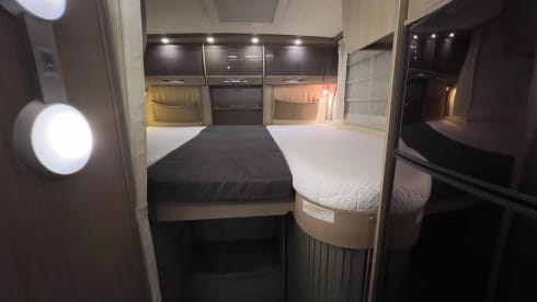 Beautiful luxury 4 person camper