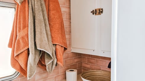 Foxie – 4p Mercedes-Benz alcove from 1979