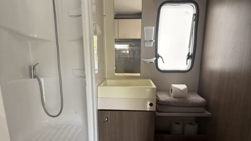 6 berth Ford transit chausson from 2015