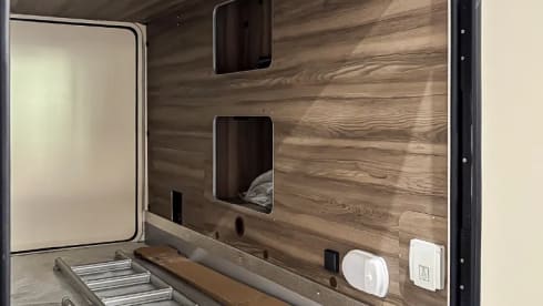 Drivetohappiness – 4p Ford semi-integrated uit 2026