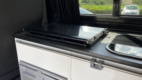 Bertie – 4 berth Volkswagen bus from 2015