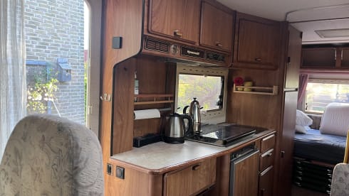 De bruine beer  – 5p Hymer integrated from 1992