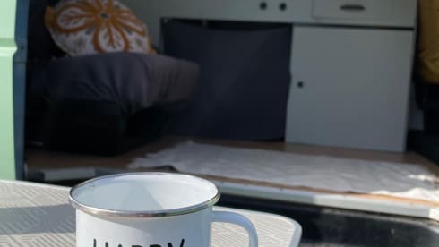 Koos – Trendy T4 - luxury bed - 1:14!