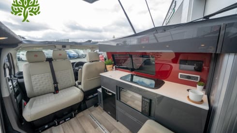 Combi VW 2024 haut de gamme (4 couchages, 6 places)