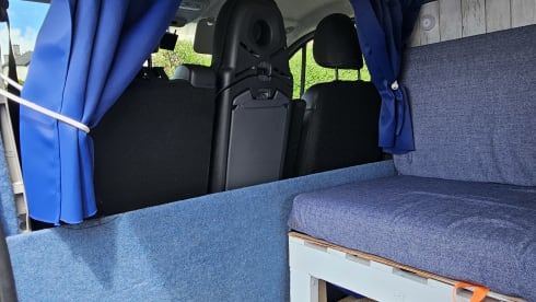 The Cloudy Camper – Vauxhall Vivaro Campervan - Sleeps 2 