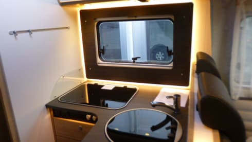 Billy – Hymer Carado with length beds, very suitable for tall people