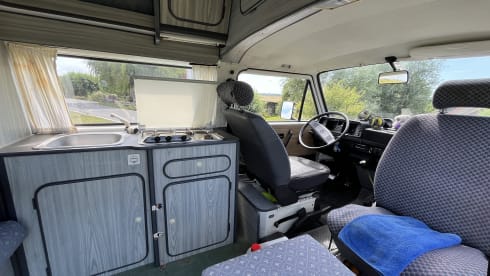 T3 Erwin  – 2 a 3p Volkswagen Campervan. 