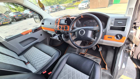 Belle – VW T5 campervan 