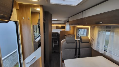 4-person Carado I 338 integral 
