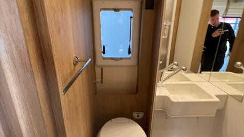 5 berth immaculate Ford Roller Team 747 Automatic new to hire October 2023