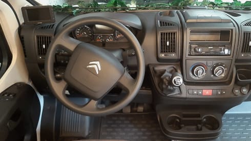 Dan the campervan – Bürstner Campeo 600 - off grid