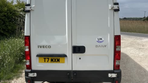 Large 5 berth Iveco Daily Campervan 7 belted seats 