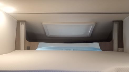 Ixeo  – 4p Bürstner semi-integrated from 2016