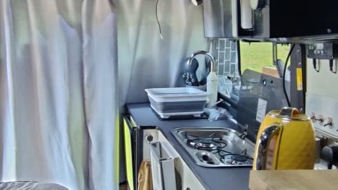 Sam the scorpion – 3 berth Vauxhall vivaro campervan from 2009