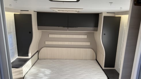 Challenger 328 β Challenger 328 Graphite Ultimate 2025