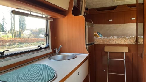 Willem – Nice and complete 6 person camper