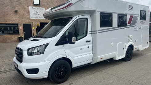 Loft On Wheels 2.0 – Brand new automatic camper 5 people
