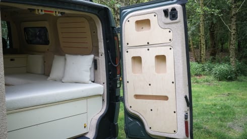 Outbeing  – Camping-car 2 places, autre modèle à partir de 2026