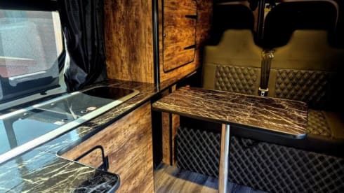 OTTO – Campervan Renault Trafic 2019 2 Berth 
