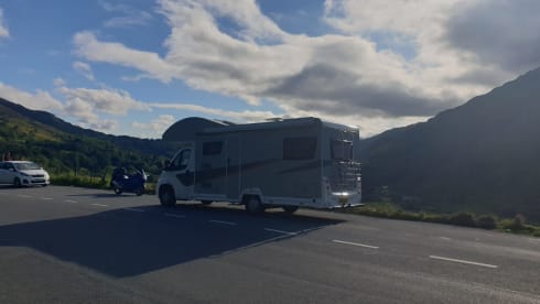 The Adventurer – 6 berth Peugeot AutoQuest 180 