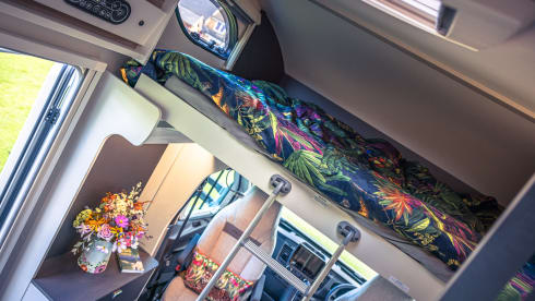 Swifty  – Luxury 4 berth Ford , Swift Voyager 494 from 2024