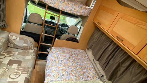 DIDI – 5 berth 4 seatbelts Peugeot Boxer 2010