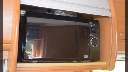 Family Explorer  – 4 berth Fiat bus from 2006