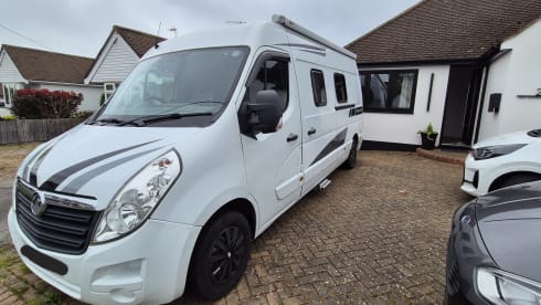 Florence  – 2 berth Vauxhall Movano 2016