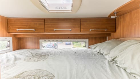 Nice Fiat semi-integrated camper for 5p