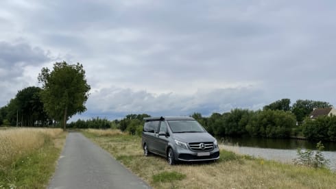 New Luxury Mercedes Marco Polo '22 for 4 persons