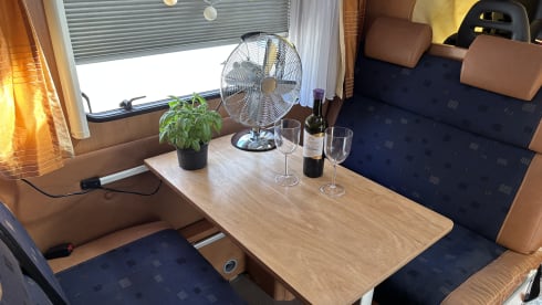 Huisje op wielen – Compact 6p Dethleffs alcove from 2009