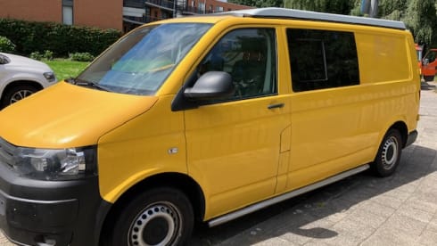 Gele busje – Extended Yellow Volkswagen T5 camper 