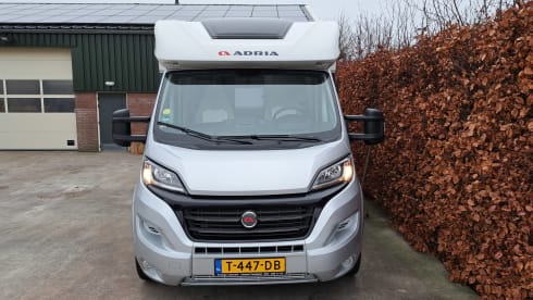 Adria Matrix 670 DC – 4p Adria Mobil semi-integrated from 2019