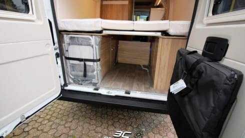 Yellowstone  – Hymer Bus camper