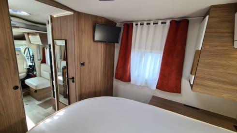 Camper La Nucia – 4pers. Luxury Pilote Camper from 2021
