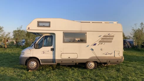 Sjezen with Sjef the Family Camper