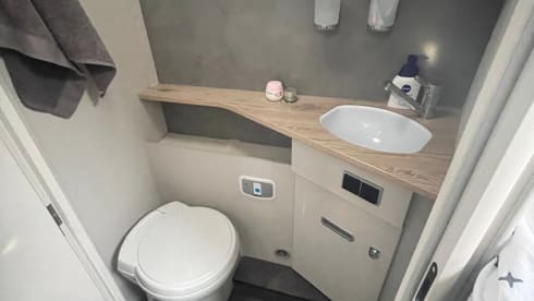 4p Dethleffs semi-integrated from 2022