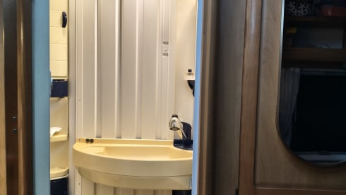 4-person Hymer integrated from 2003