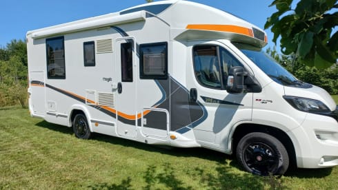4p Challenger semi-integrated uit 2017