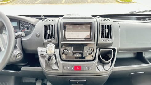 Volledig off-grid reizen met onze comfortabel uitgeruste 2p camper