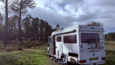 StarSpirit  – 2 berth Peugeot semi-integrated from 2003